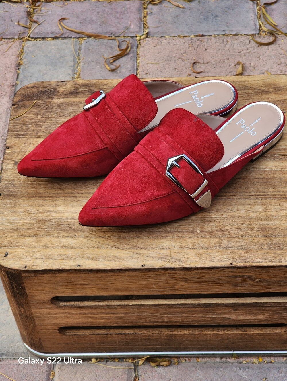 Linea Paolo Women's Ace Red Buckle Pointed Toe Mule Size 9 - Picture 2 of 8